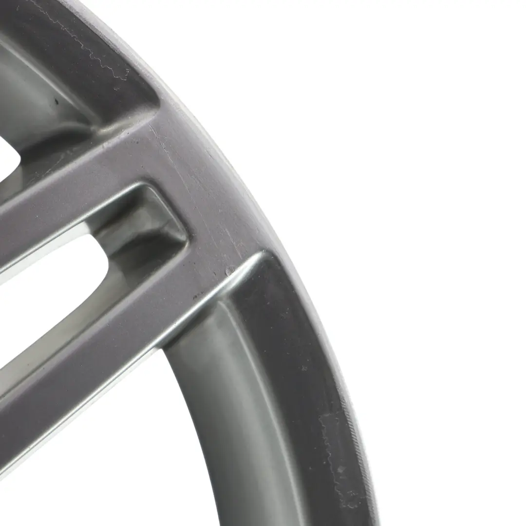 Felga Aluminiowa Srebrna 18" 7,5J ET:54 do Audi A3 8P o numerze 8P0601025BA Audi A3 8P Felga Aluminiowa Srebrna 18" 7,5J ET:54 - SKU 8P0601025BA-1 - Numer Części 8P0601025BA