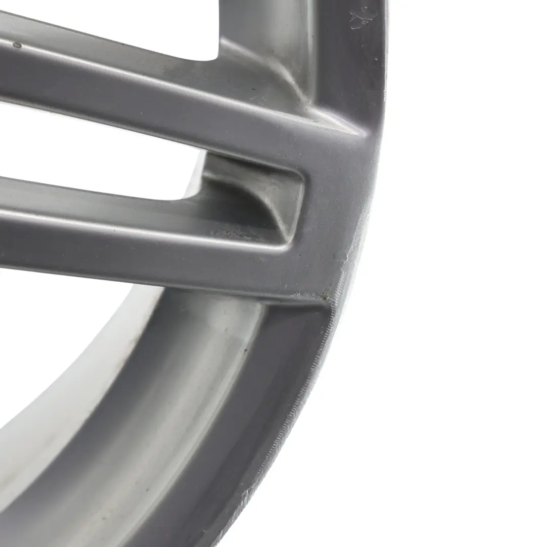 Felga Aluminiowa Srebrna 18" 7,5J ET:54 do Audi A3 8P o numerze 8P0601025BA Audi A3 8P Felga Aluminiowa Srebrna 18" 7,5J ET:54 - SKU 8P0601025BA-1 - Numer Części 8P0601025BA