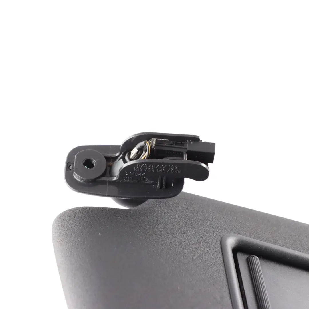 Pare Soleil Gauche Côté Conducteur Couleur Soul Black pour Audi A3 8P à propos du numéro de pièce 8P0857551AE Audi A3 8P Pare Soleil Gauche Côté Conducteur Couleur Soul Black - SKU 8P0857551AE-1 - Numéro de pièce 8P0857551AE