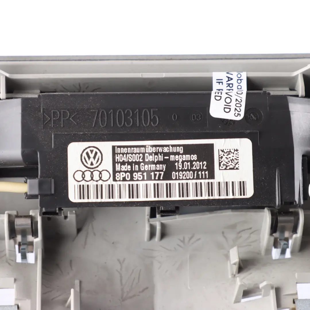 Audi A3 8P Interior Roof Cabin Reading Lamp Courtesy Light Front - SKU 8P0951177-5 - Part number 8P0951177