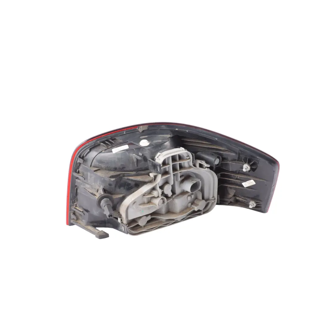 Luz Maletero Trasera Izquierda LED para Audi A3 8P con número de pieza 8P3945095C Audi A3 8P Luz Maletero Trasera Izquierda LED - SKU 8P3945095C - Número de pieza 8P3945095C