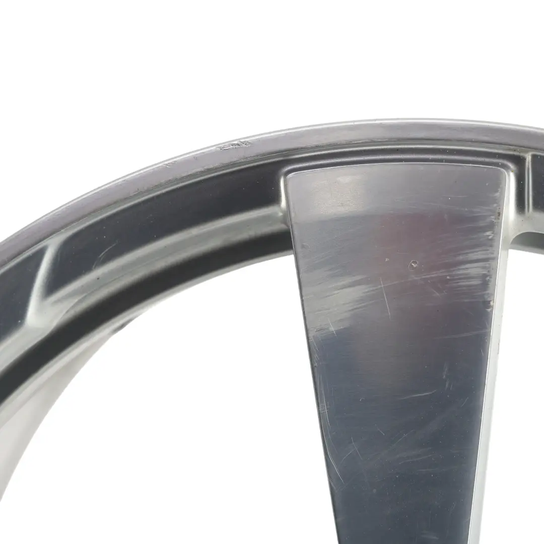 8S Jante Alliage Argent 19" 9J ET:52 À Rayons Étoilés pour Audi TT FV à propos du numéro de pièce 8S0601025AQ Audi TT FV 8S Jante Alliage Argent 19" 9J ET:52 À Rayons Étoilés - SKU 8S0601025AQ-2 - Numéro de pièce 8S0601025AQ