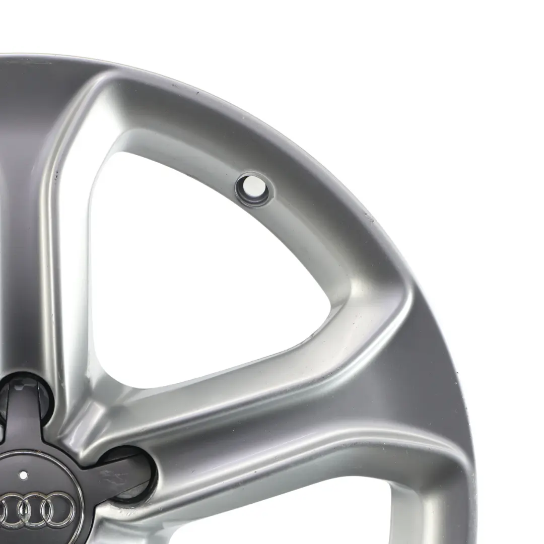 Audi A5 8T Felga Aluminiowa Srebrna 17" 7,5J ET:28 - SKU 8T0601025BQ-2 - Numer Części 8T0601025BQ