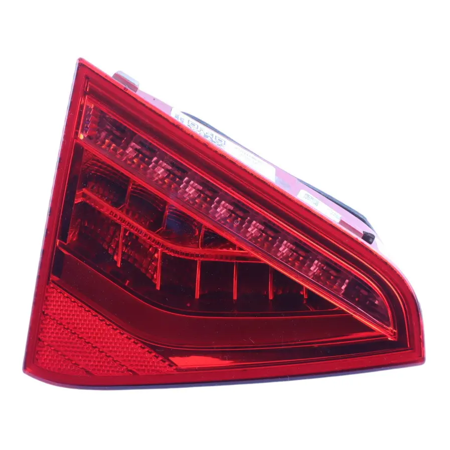 Lampe arrière Feu intérieur coffre hayon Gauche pour Audi A5 8T à propos du numéro de pièce 8T0945093C Audi A5 8T Lampe arrière Feu intérieur coffre hayon Gauche - SKU 8T0945093C - Numéro de pièce 8T0945093C