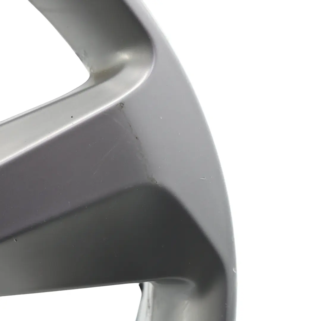 Jante En Alliage Argentée 18" 7J ET:43 À Rayons En Étoile pour Audi Q3 8U à propos du numéro de pièce 8U0601025G Audi Q3 8U Jante En Alliage Argentée 18" 7J ET:43 À Rayons En Étoile - SKU 8U0601025G-1 - Numéro de pièce 8U0601025G