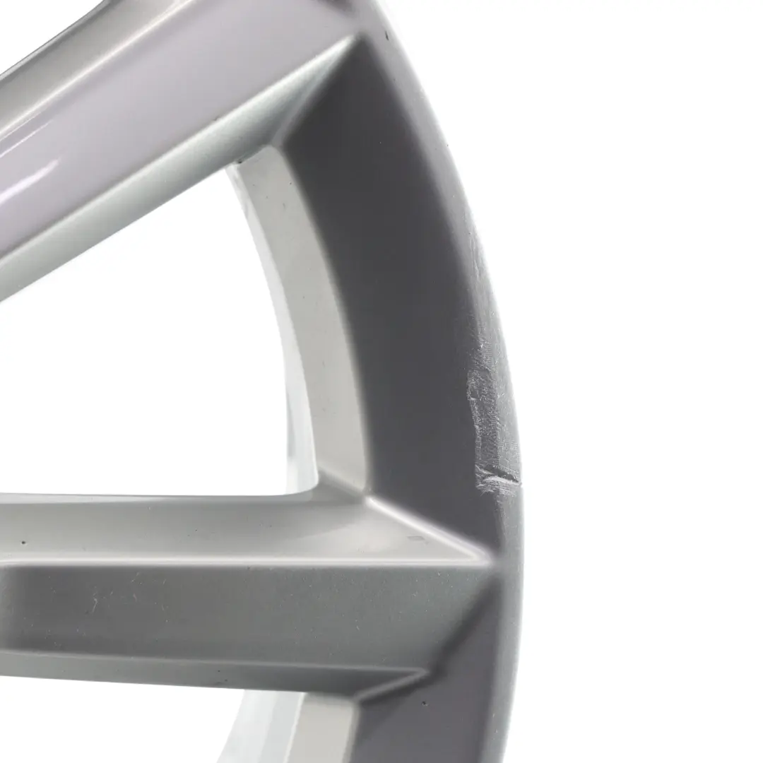 Felga Aluminiowa Srebrna 17" 7J ET:43 do Audi Q3 8U o numerze 8U0601025S Audi Q3 8U Felga Aluminiowa Srebrna 17" 7J ET:43 - SKU 8U0601025S-1 - Numer Części 8U0601025S