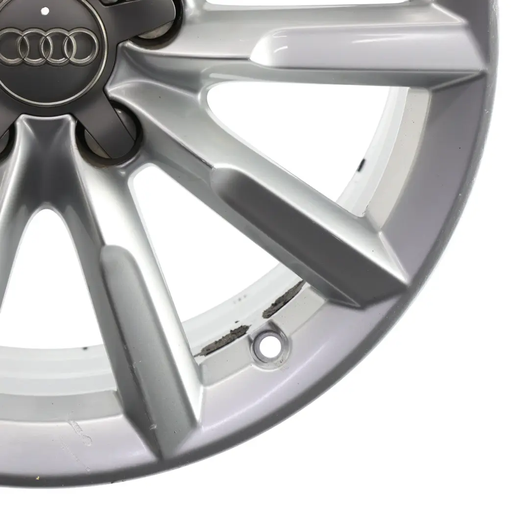 Jante argentée en alliage 17" 7J ET:43 pour Audi Q3 8U à propos du numéro de pièce 8U0601025S Audi Q3 8U Jante argentée en alliage 17" 7J ET:43 - SKU 8U0601025S-2 - Numéro de pièce 8U0601025S
