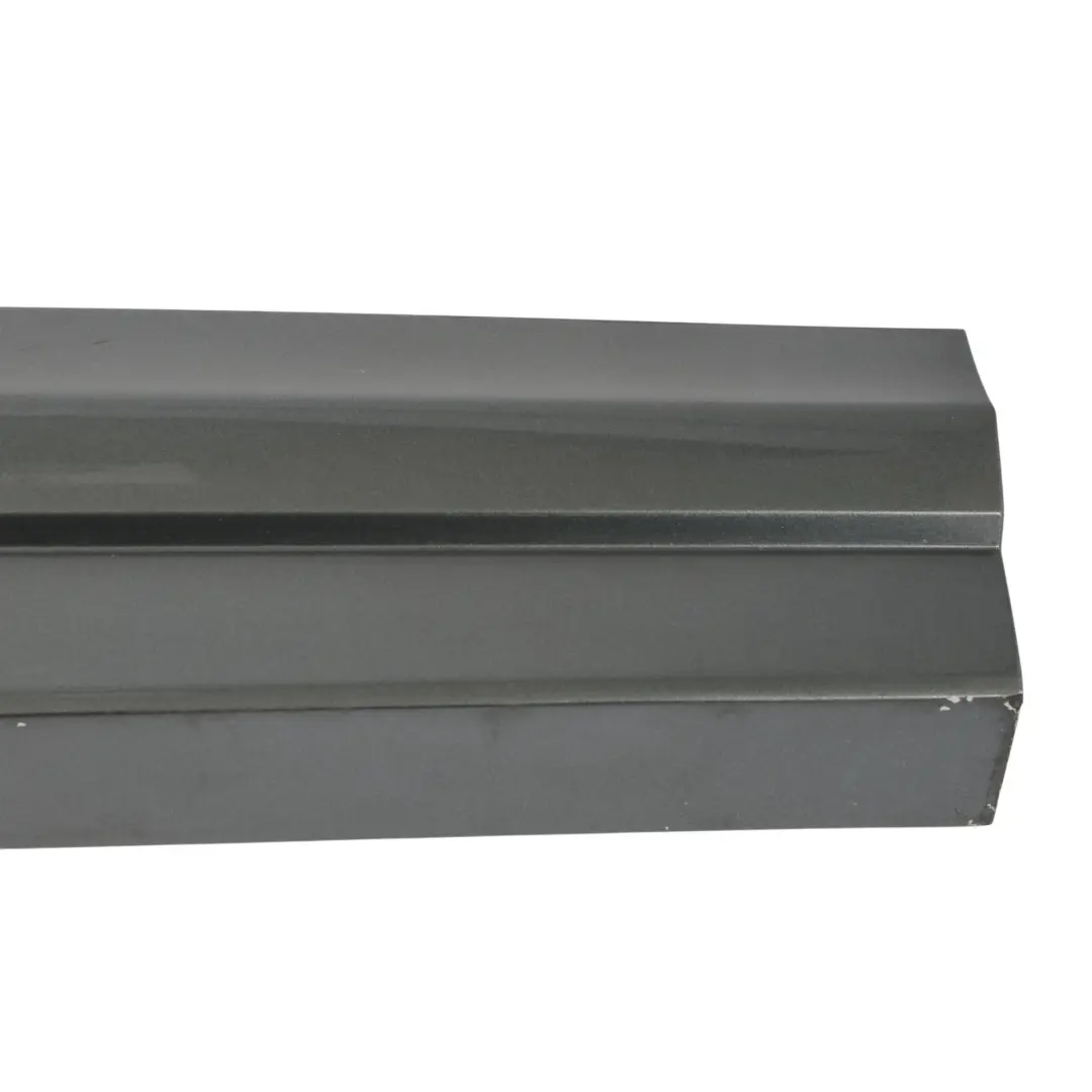 Audi Q3 8U Moulure Inférieure Porte Arrière Droite Finition Gris Mousson - X7R - SKU 8U0853970R-MOG - Numéro de pièce 8U0853970R
