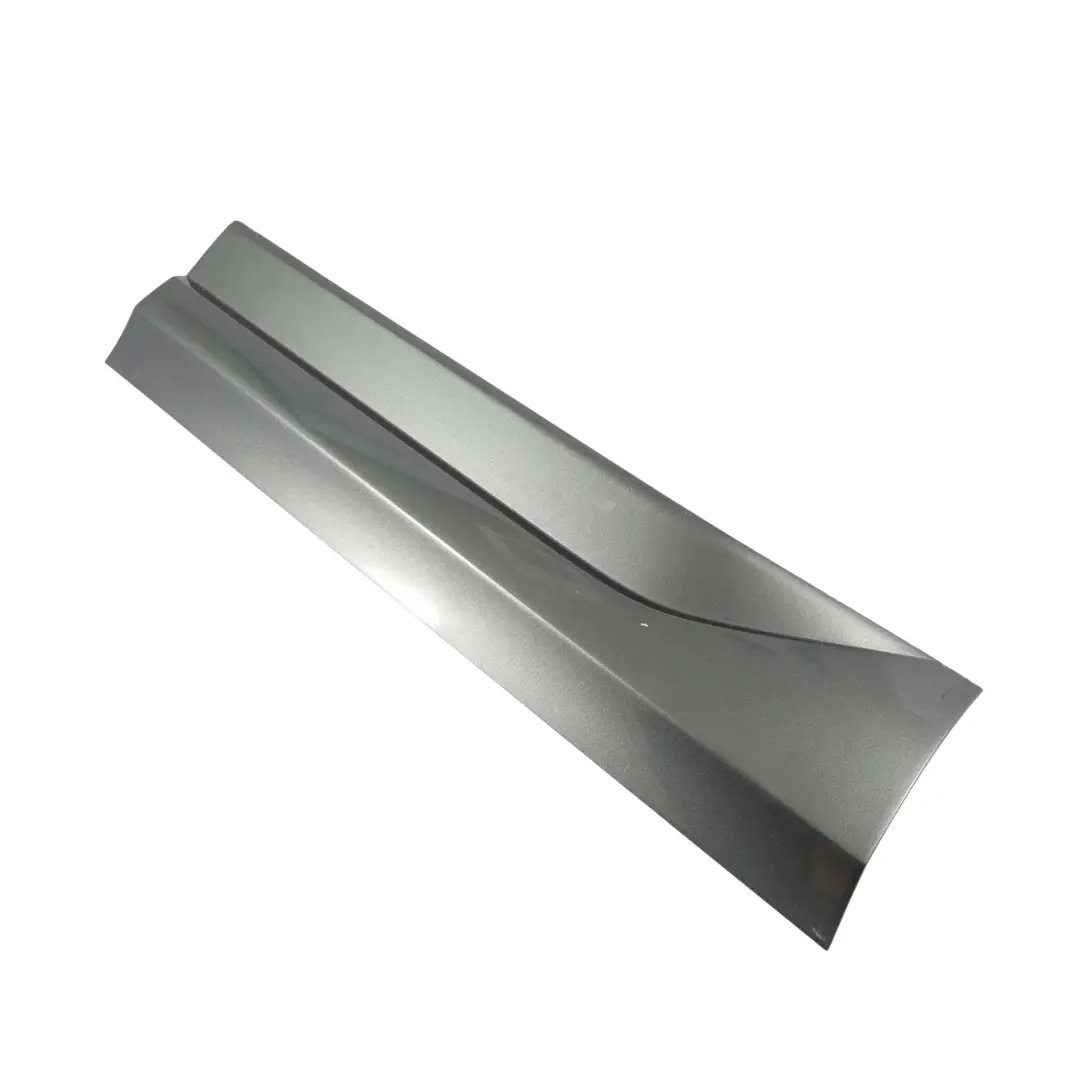 Audi Q3 8U Moulure Inférieure Porte Arrière Droite Finition Gris Mousson - X7R - SKU 8U0853970R-MOG - Numéro de pièce 8U0853970R