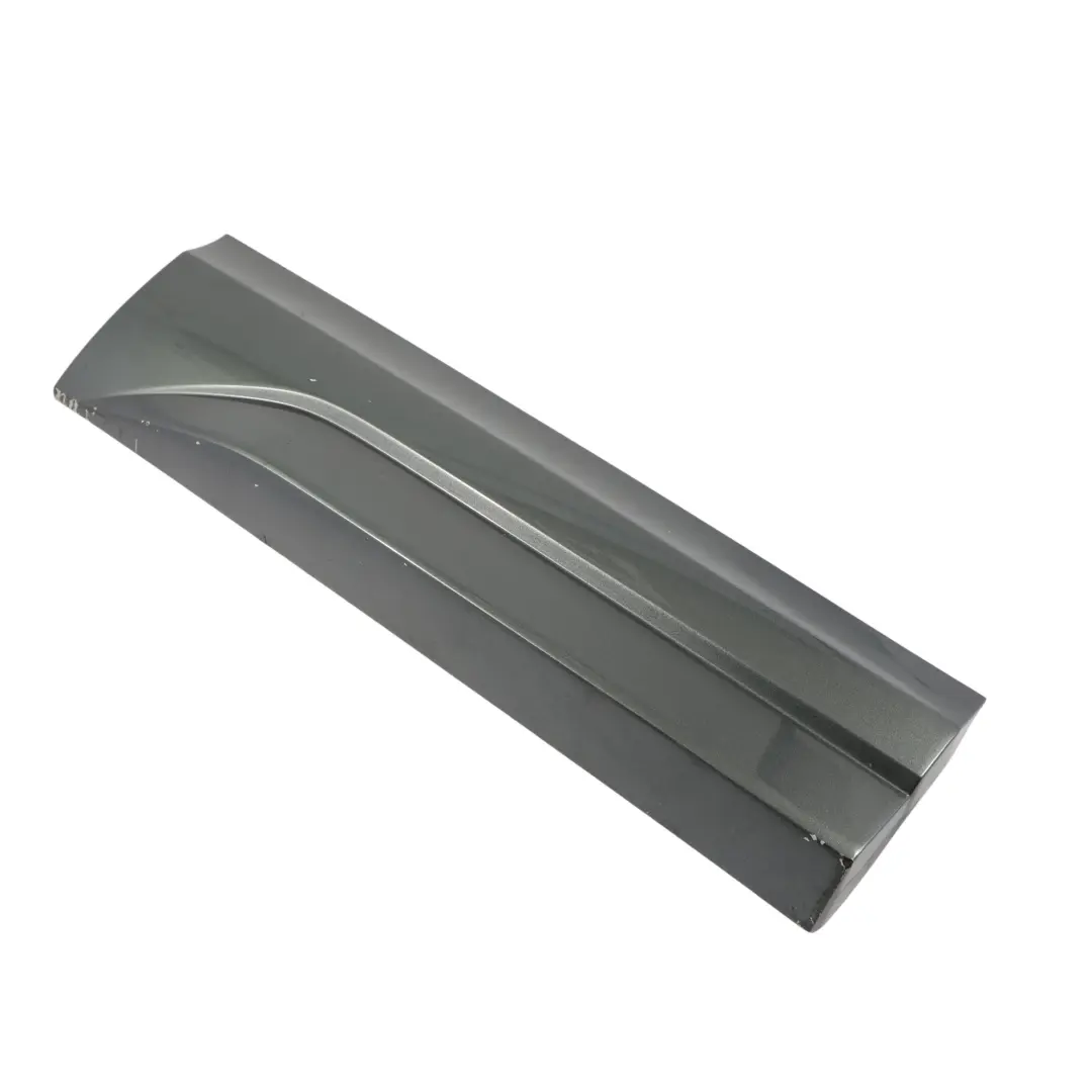 Audi Q3 8U Moulure Inférieure Porte Arrière Droite Finition Gris Mousson - X7R - SKU 8U0853970R-MOG - Numéro de pièce 8U0853970R