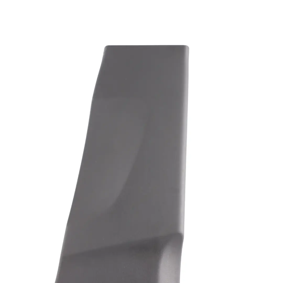 Rivestimento Pannello Montante B Inferiore Interno Destro per Audi Q3 8U con numero di parte 8U0867240 Audi Q3 8U Rivestimento Pannello Montante B Inferiore Interno Destro - SKU 8U0867240 - Numero di parte 8U0867240