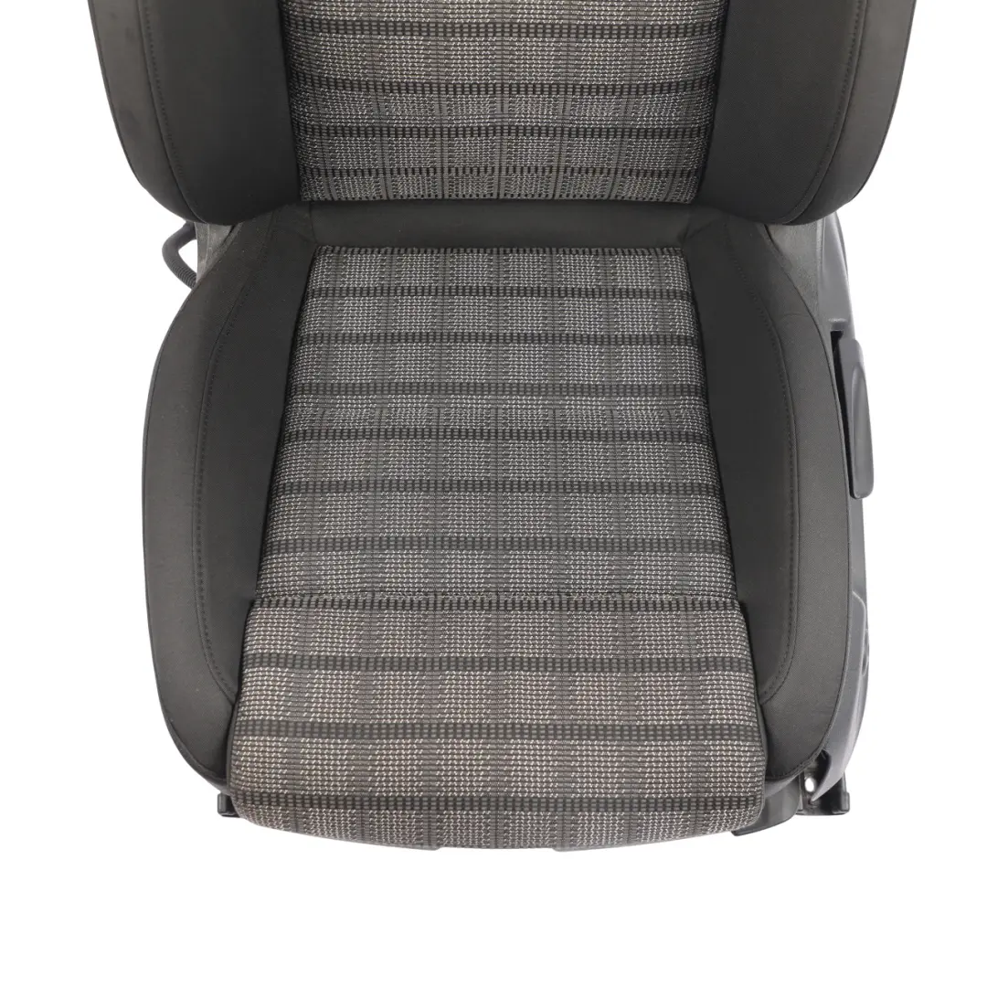 Sitz Vorne Links Interieur Beheizt Stoff Seele Schwarz für Audi Q3 8U Sport mit Teilenummer 8U0881805BB Audi Q3 8U Sport Sitz Vorne Links Interieur Beheizt Stoff Seele Schwarz - SKU 8U0881805BB - Teilenummer 8U0881805BB