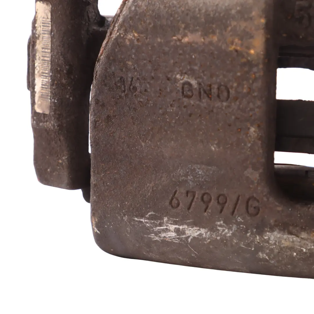 Étrier De Frein Avant Unité De Frein De Roue Boîtier Droit pour Audi Q2 GA à propos du numéro de pièce 8V0615124D Audi Q2 GA Étrier De Frein Avant Unité De Frein De Roue Boîtier Droit - SKU 8V0615124D-1 - Numéro de pièce 8V0615124D