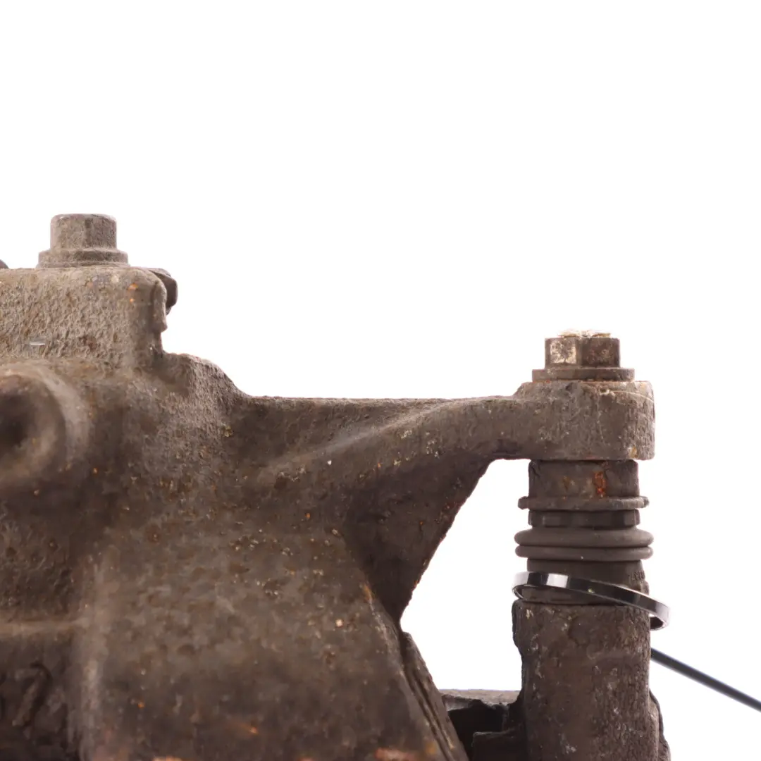 Étrier De Frein Avant Unité De Frein De Roue Boîtier Droit pour Audi Q2 GA à propos du numéro de pièce 8V0615124D Audi Q2 GA Étrier De Frein Avant Unité De Frein De Roue Boîtier Droit - SKU 8V0615124D-1 - Numéro de pièce 8V0615124D