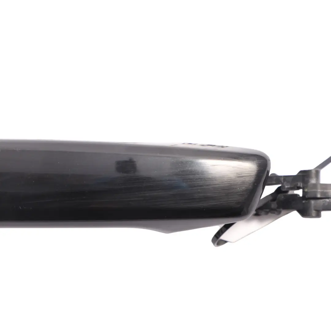 Klamka Zewnętrzna Przednia Prawa Czarna Mythical Black Y9T do Audi A3 8V TT FV o numerze 8V0837206A Audi A3 8V TT FV Klamka Zewnętrzna Przednia Prawa Czarna Mythical Black Y9T - SKU 8V0837206A-MYB - Numer Części 8V0837206A