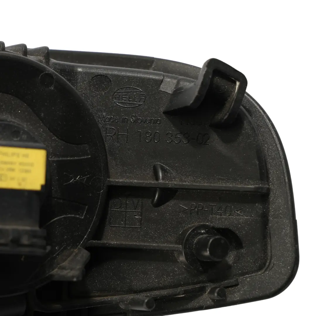 Fendinebbia Anteriore Paraurti Lampada Destra Hella 1NE010832-101 per Audi A3 8V con numero di parte 8V0941700C Audi A3 8V Fendinebbia Anteriore Paraurti Lampada Destra Hella 1NE010832-101 - SKU 8V0941700C-1 - Numero di parte 8V0941700C