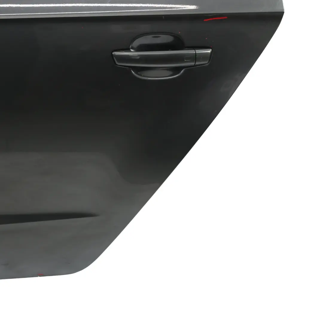 Tür Hinten Links Daytona Grau Metallic - Z7S für Audi A3 8V mit Teilenummer 8V4833051B Audi A3 8V Tür Hinten Links Daytona Grau Metallic - Z7S - SKU 8V4833051B-DGR - Teilenummer 8V4833051B