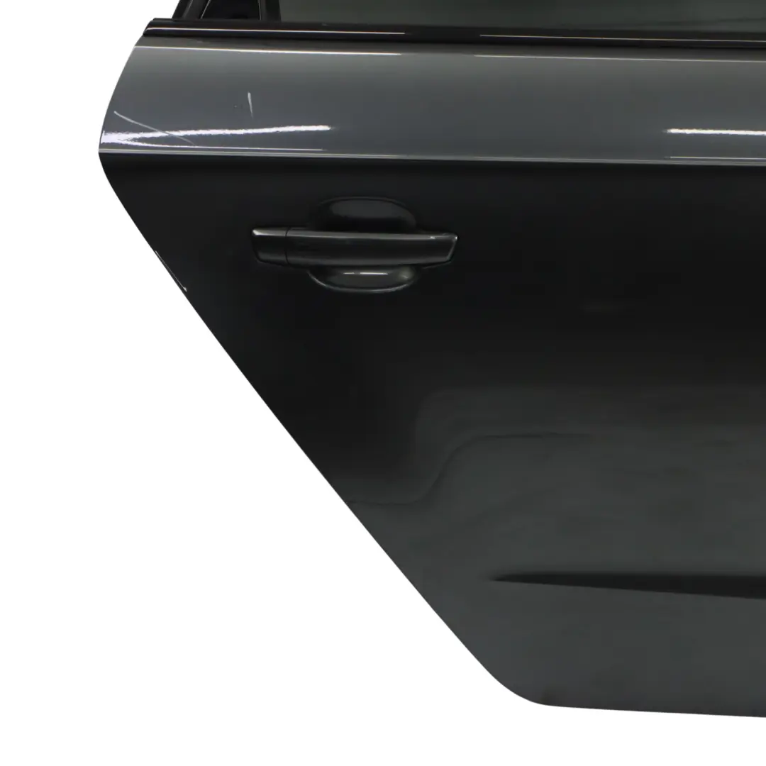 Sportback Tür Hinten Rechts Daytona Grau Metallic - Z7S für Audi A3 8V mit Teilenummer 8V4833052B Audi A3 8V Sportback Tür Hinten Rechts Daytona Grau Metallic - Z7S - SKU 8V4833052B-DGR1 - Teilenummer 8V4833052B
