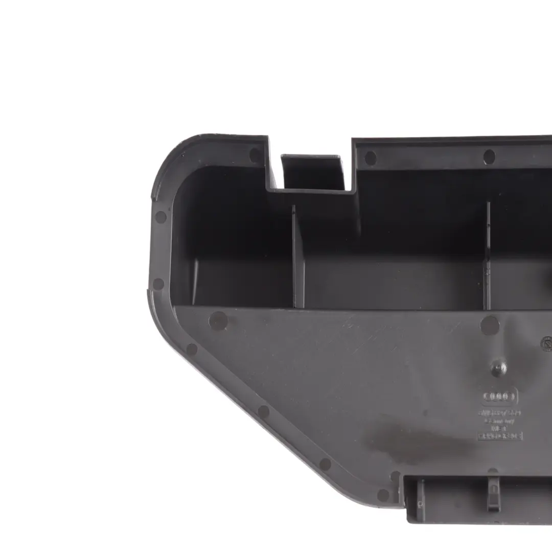 Heckklappe Warndreieck Halterung für Audi A5 F5 A4 B9 Limousine mit Teilenummer 8W5827569 Audi A5 F5 A4 B9 Limousine Heckklappe Warndreieck Halterung - SKU 8W5827569 - Teilenummer 8W5827569