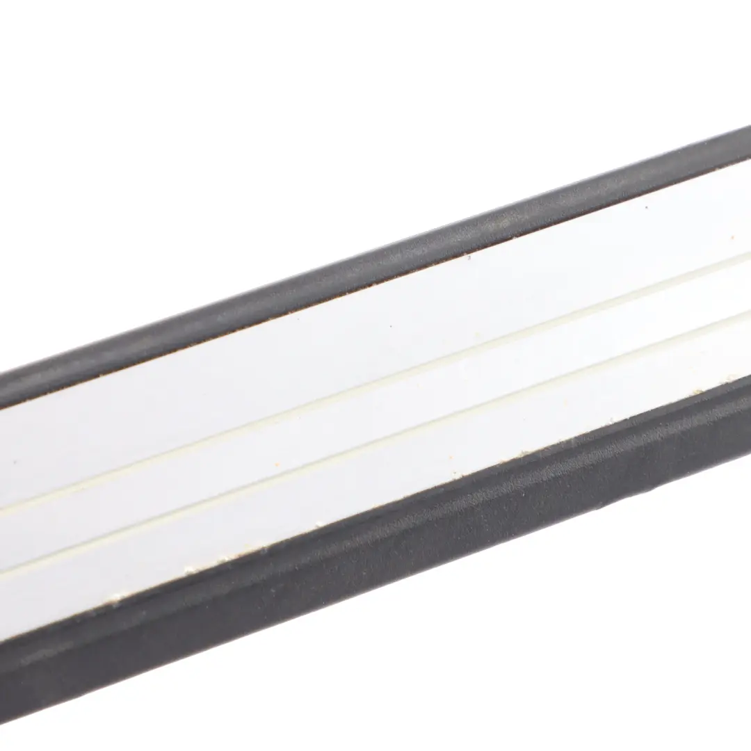 Coupé Moldura Umbral Puerta Entrada Delantero Derecho para Audi S5 F5 con número de pieza 8W6947418A Audi S5 F5 Coupé Moldura Umbral Puerta Entrada Delantero Derecho - SKU 8W6947418A - Número de pieza 8W6947418A