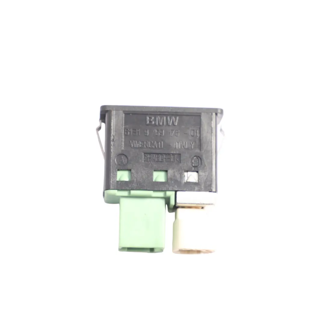 USB AUX In Socket Port Plug to BMW 1 3 5 Series E60 E61 E81 E87 E90 E91 with Part number 9189175 BMW 1 3 5 Series E60 E61 E81 E87 E90 E91 USB AUX In Socket Port Plug - SKU 9189175 - Part number 9189175