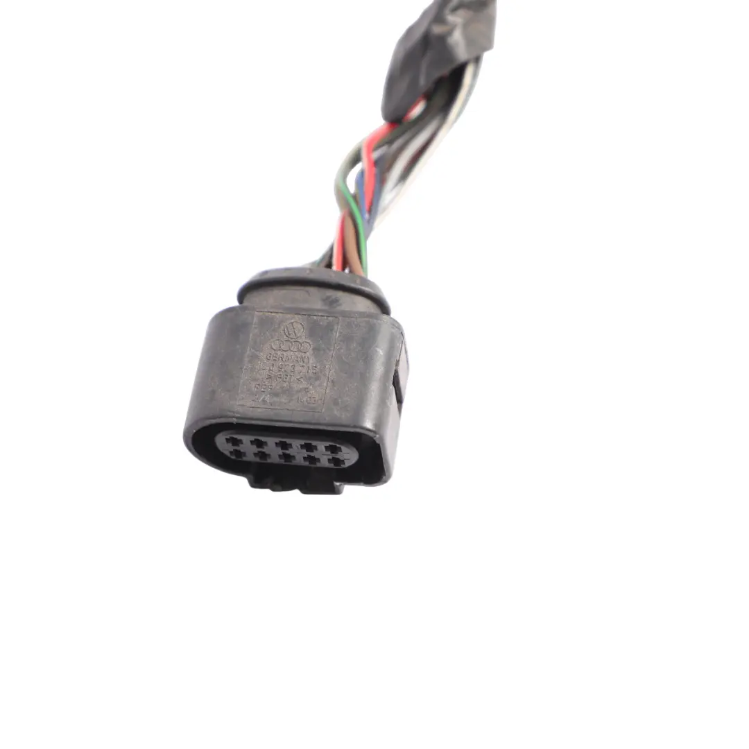 Tail Light Wiring Harness Cable Right O/S to Porsche Cayenne 92A Rear with Part number 95863109622 Porsche Cayenne 92A Rear Tail Light Wiring Harness Cable Right O/S - SKU 95863109622-2 - Part number 95863109622