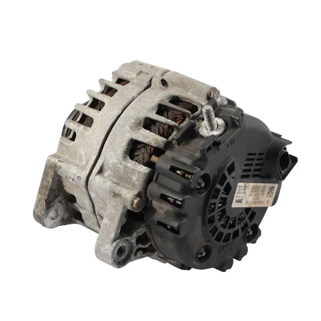C63 Motore A Benzina 14V 200A Alternatore Generatore per Mercedes W205 con numero di parte A0009061705 Mercedes W205 C63 Motore A Benzina 14V 200A Alternatore Generatore - SKU A0009061705 - Numero di parte A0009061705