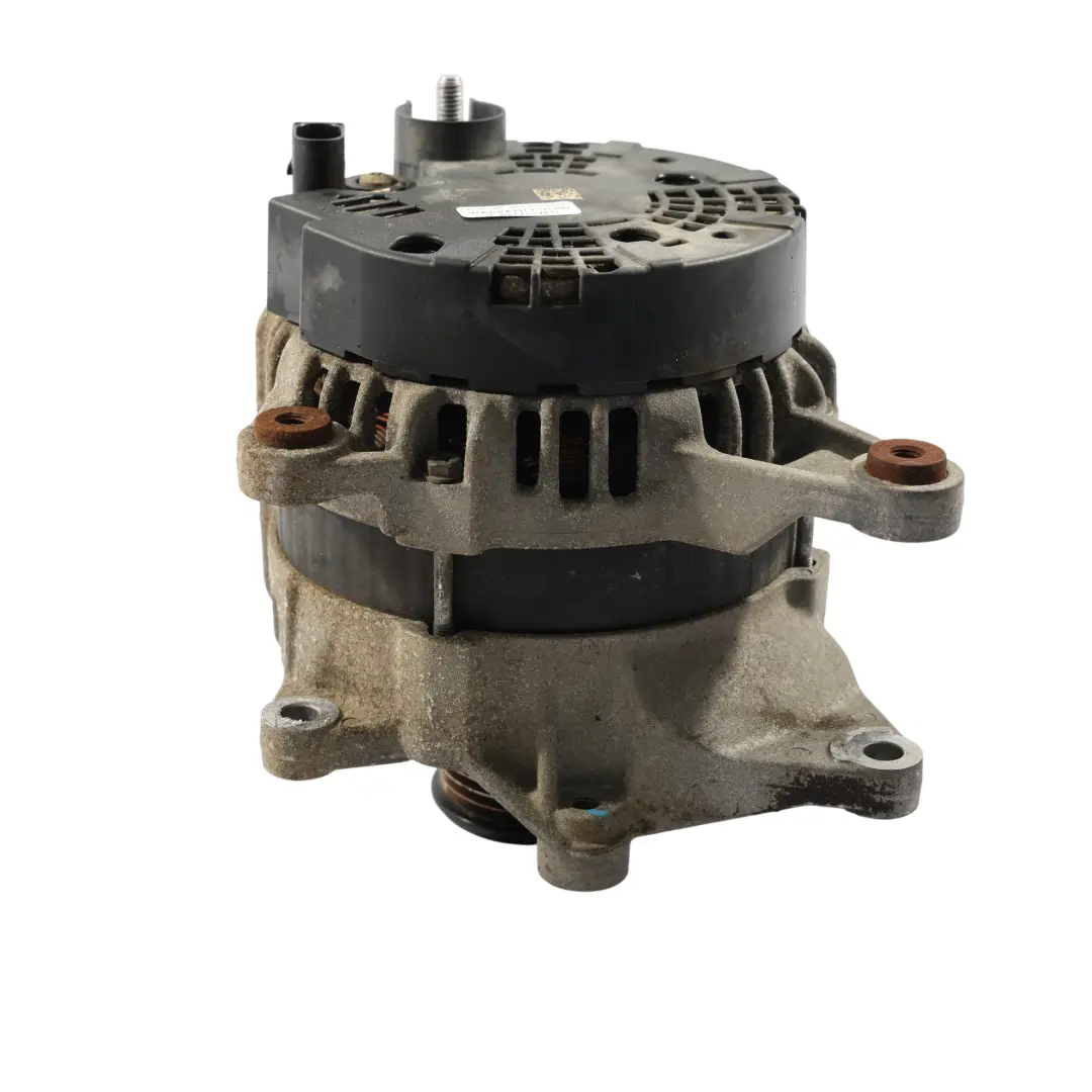 Alternatore Generatore Motore Benzina Valeo 150A 14V per Mercedes W205 con numero di parte A0009062103 Mercedes W205 Alternatore Generatore Motore Benzina Valeo 150A 14V - SKU A0009062103 - Numero di parte A0009062103