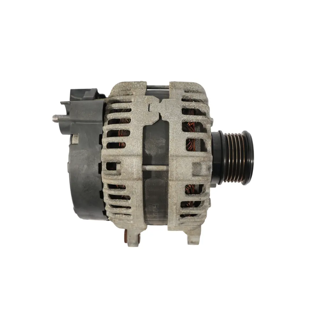 Lichtmaschine Generator Benzinmotor Valeo 150A 14V für Mercedes W205 mit Teilenummer A0009062103 Mercedes W205 Lichtmaschine Generator Benzinmotor Valeo 150A 14V - SKU A0009062103 - Teilenummer A0009062103