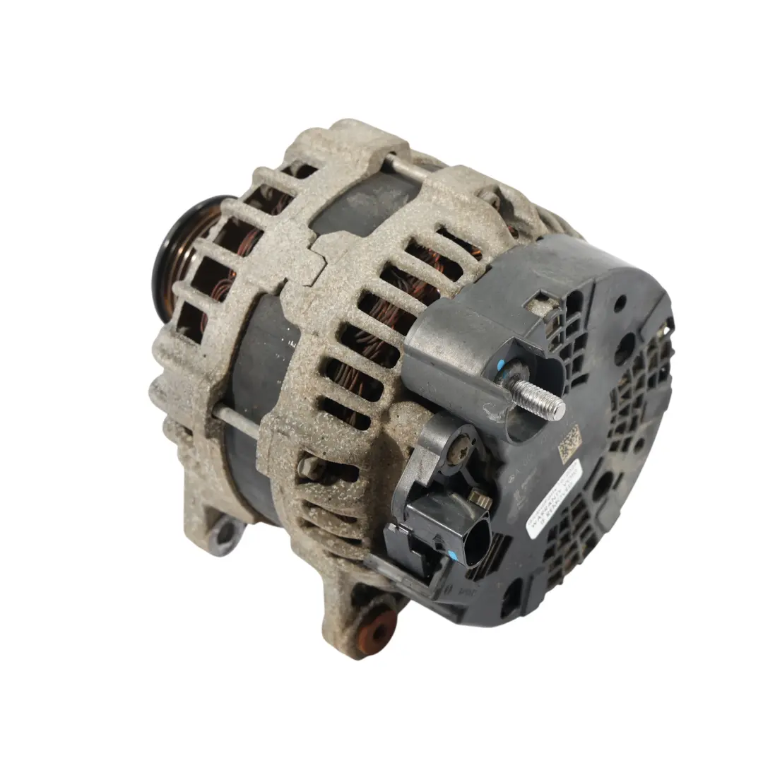 Alternatore Generatore Motore Benzina Valeo 150A 14V per Mercedes W205 con numero di parte A0009062103 Mercedes W205 Alternatore Generatore Motore Benzina Valeo 150A 14V - SKU A0009062103 - Numero di parte A0009062103
