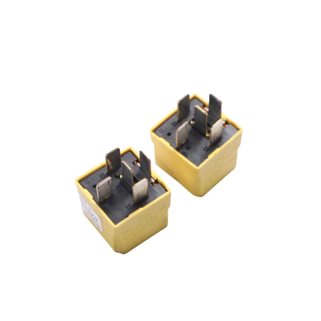 Relais 5-Pin Gelb Hella 12V SET X2 für Mercedes W176 W246 mit Teilenummer A0025428919 Mercedes W176 W246 Relais 5-Pin Gelb Hella 12V SET X2 - SKU A0025428919-1 - Teilenummer A0025428919