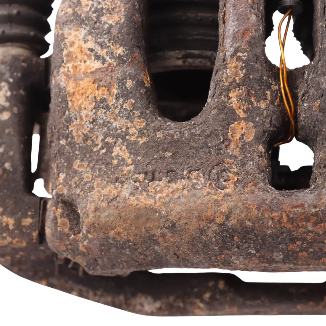 Front Caliper Bracket Brake Disc Housing Right O/S to Mercedes W447 with Part number A0044205483 Mercedes W447 Front Caliper Bracket Brake Disc Housing Right O/S - SKU A0044205483 - Part number A0044205483