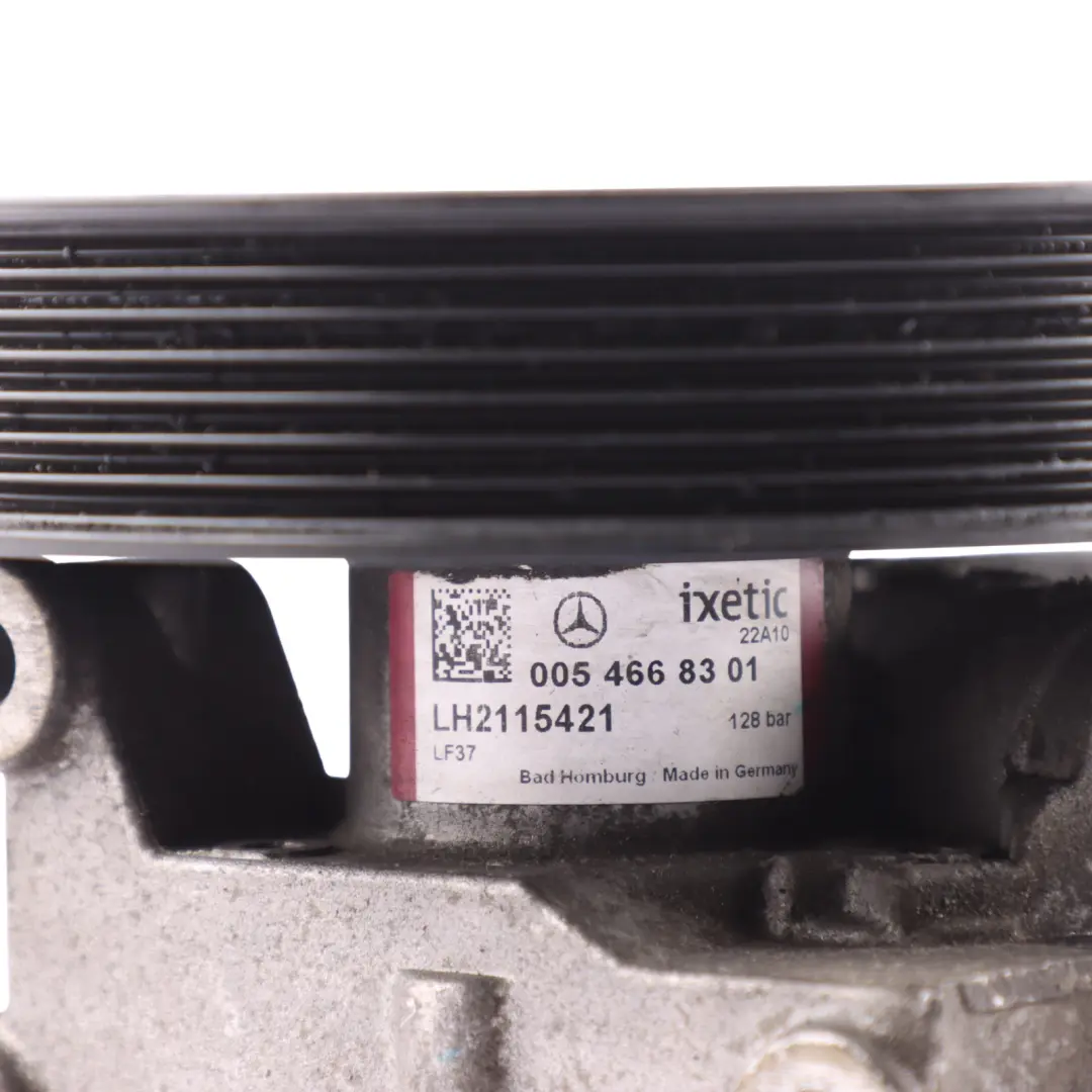 Mercedes W204 M271 Power Steering Pump Hydraulic Pump With Reservoir - SKU A0054668301-1 - Part number A0054668301
