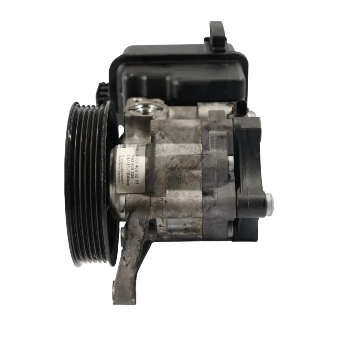 Mercedes W204 W207 Power Steering Pump Unit OM651 Diesel 2WD - SKU A0064669201 - Part number A0064669201