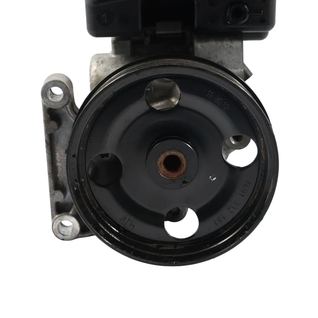 Mercedes W204 W207 Power Steering Pump Unit OM651 Diesel 2WD - SKU A0064669201 - Part number A0064669201
