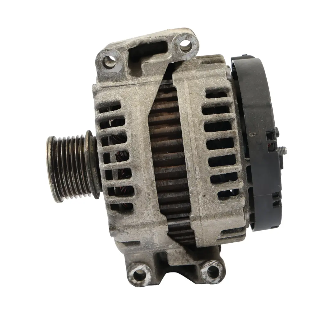 Lichtmaschine Generator OM642 Diesel 14V 180A für Mercedes W211 CLS C219 mit Teilenummer A0131547002 Mercedes W211 CLS C219 Lichtmaschine Generator OM642 Diesel 14V 180A - SKU A0131547002 - Teilenummer A0131547002