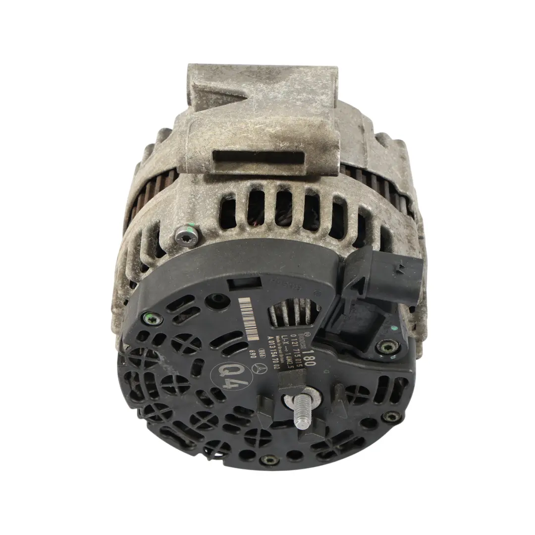 Alternatore Generatore OM642 Diesel 14V 180A per Mercedes W211 CLS C219 con numero di parte A0131547002 Mercedes W211 CLS C219 Alternatore Generatore OM642 Diesel 14V 180A - SKU A0131547002 - Numero di parte A0131547002