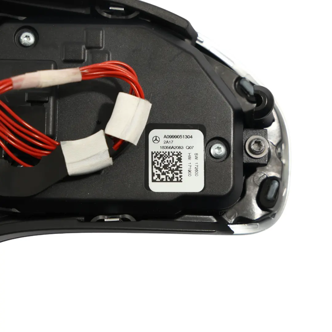 Osłona Kierownicy Przyciski Multifunkcji do Mercedes W205 o numerze A0999051304 Mercedes W205 Osłona Kierownicy Przyciski Multifunkcji - SKU A0999051304 - Numer Części A0999051304