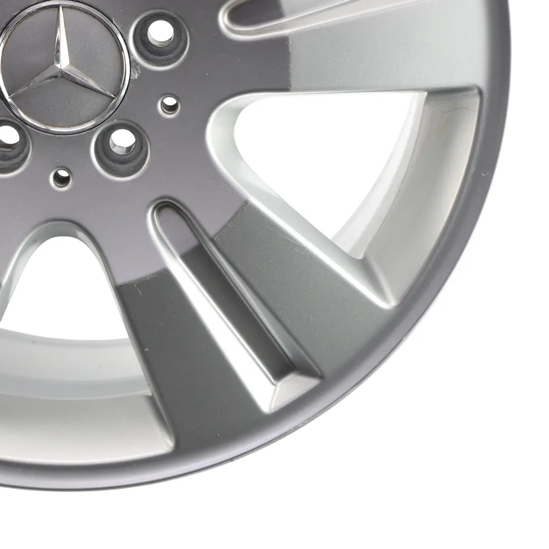 Jante En Alliage Argentée 18" 8J ET:60 5 Branches pour Mercedes ML W164 à propos du numéro de pièce A1644014602 Mercedes ML W164 Jante En Alliage Argentée 18" 8J ET:60 5 Branches - SKU A1644014602-1 - Numéro de pièce A1644014602