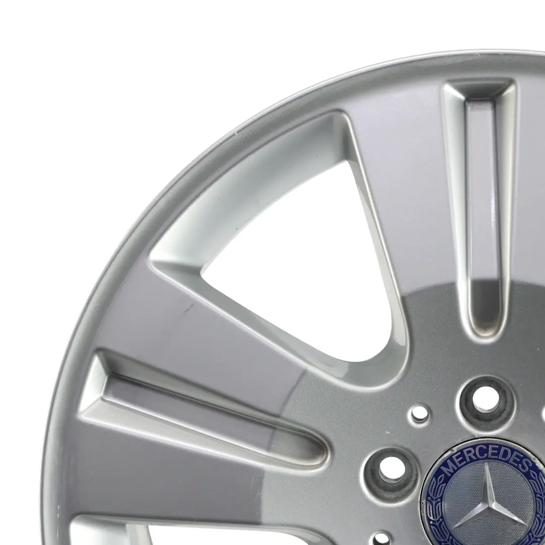 Silberne Leichtmetallfelge 18" 8J ET:60 5-Speichen für Mercedes ML W164 mit Teilenummer A1644014602 Mercedes ML W164 Silberne Leichtmetallfelge 18" 8J ET:60 5-Speichen - SKU A1644014602-2 - Teilenummer A1644014602