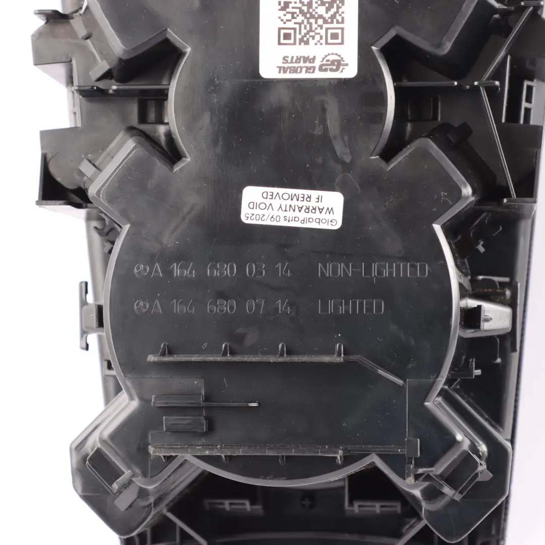 Uchwyt Na Napoje Konsoli Środkowej do Mercedes W164 o numerze A1646801714 Mercedes W164 Uchwyt Na Napoje Konsoli Środkowej - SKU A1646801714 - Numer Części A1646801714