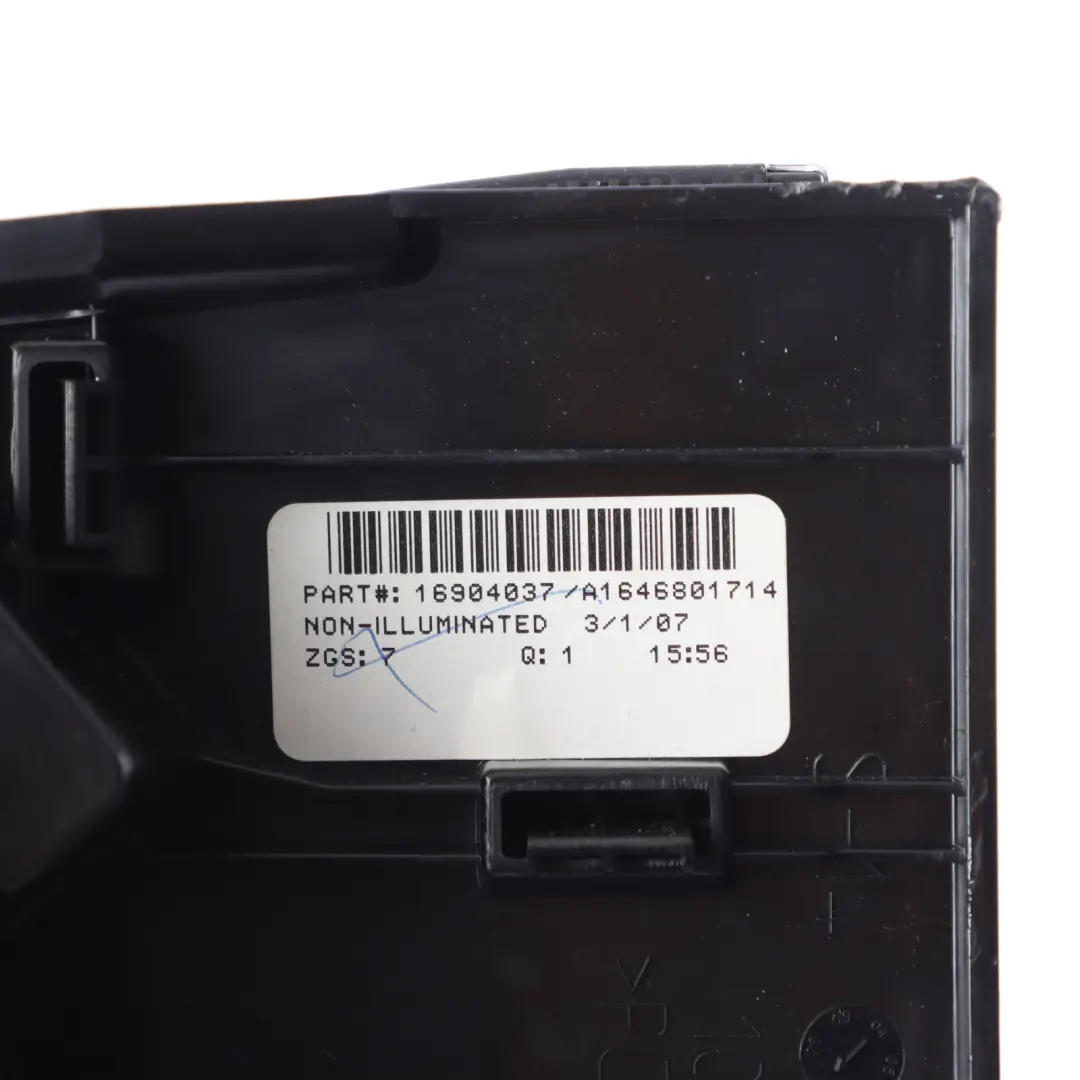 Uchwyt Na Napoje Konsoli Środkowej do Mercedes W164 o numerze A1646801714 Mercedes W164 Uchwyt Na Napoje Konsoli Środkowej - SKU A1646801714 - Numer Części A1646801714