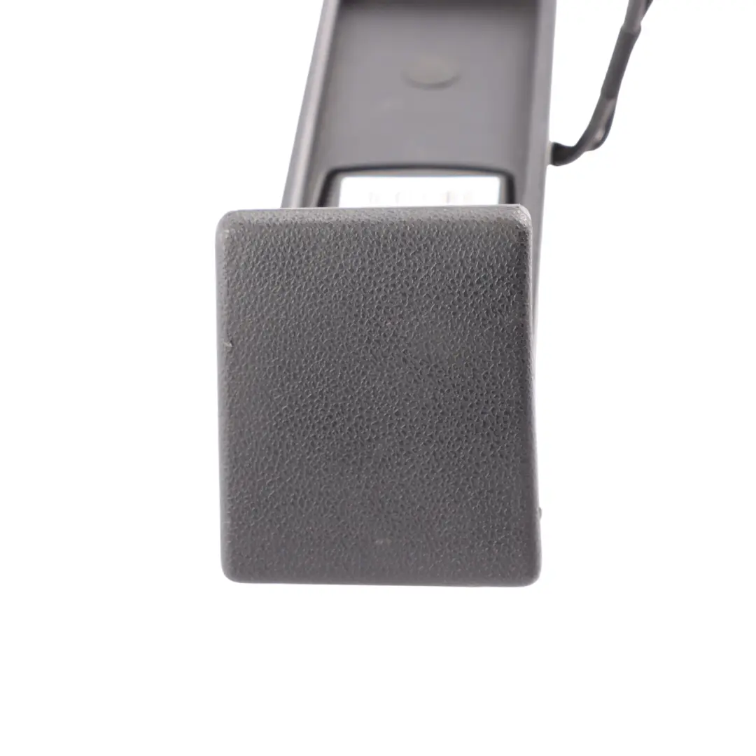 Almacenamiento Guantera Consola para Mercedes W169 W245 con número de pieza A1696800035 Mercedes W169 W245 Almacenamiento Guantera Consola - SKU A1696800035 - Número de pieza A1696800035