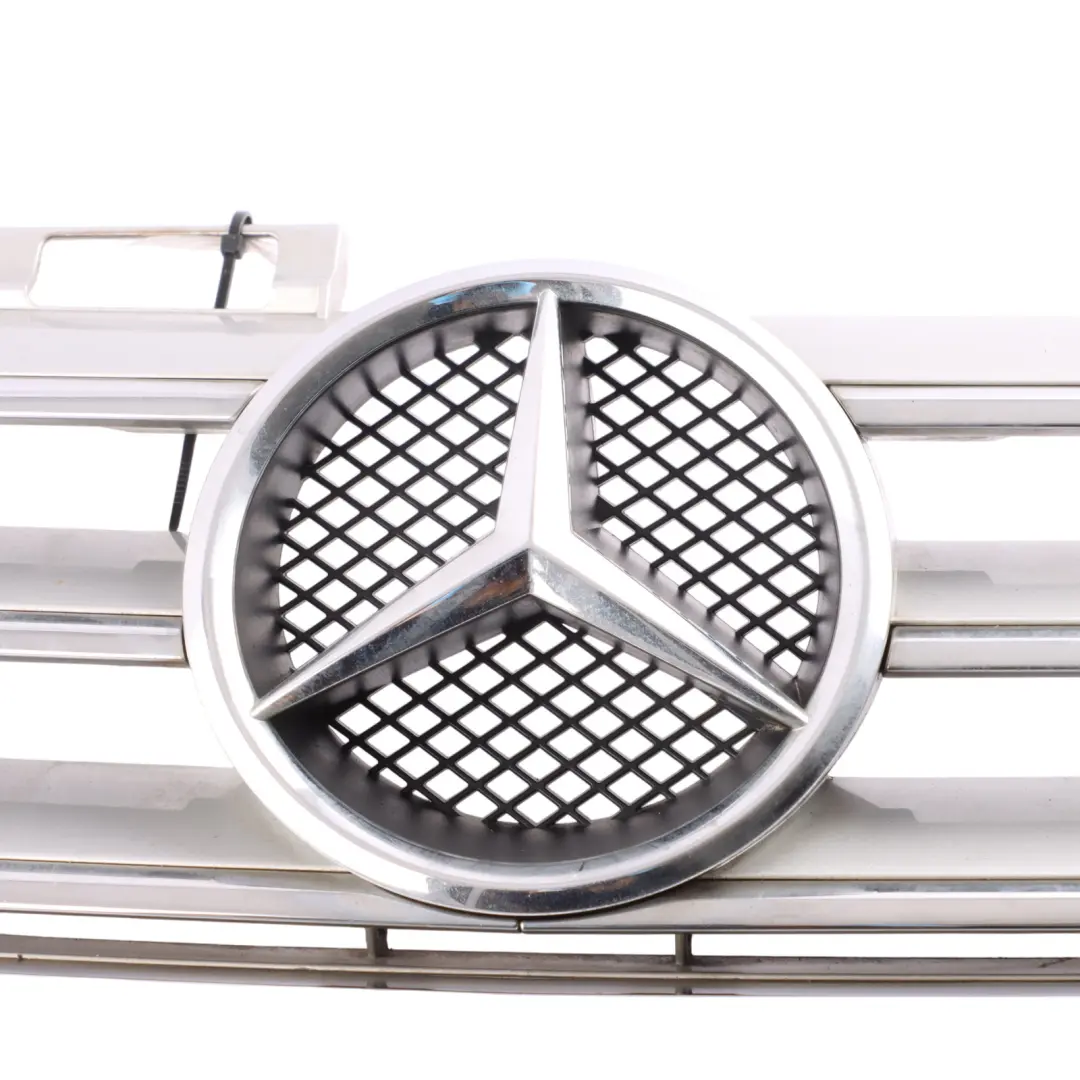 Mercedes W169 Capó Delantero Capó Radiador Rejilla Cubre Viga - SKU A1698800583 - Número de pieza A1698800583