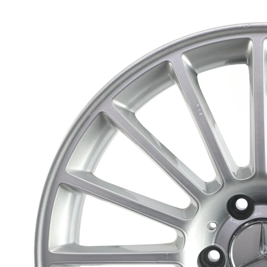 Silberne Alufelge 18" 8.5J ET:30 für Mercedes SLK R171 AMG mit Teilenummer A1714011902 Mercedes SLK R171 AMG Silberne Alufelge 18" 8.5J ET:30 - SKU A1714011902-4 - Teilenummer A1714011902