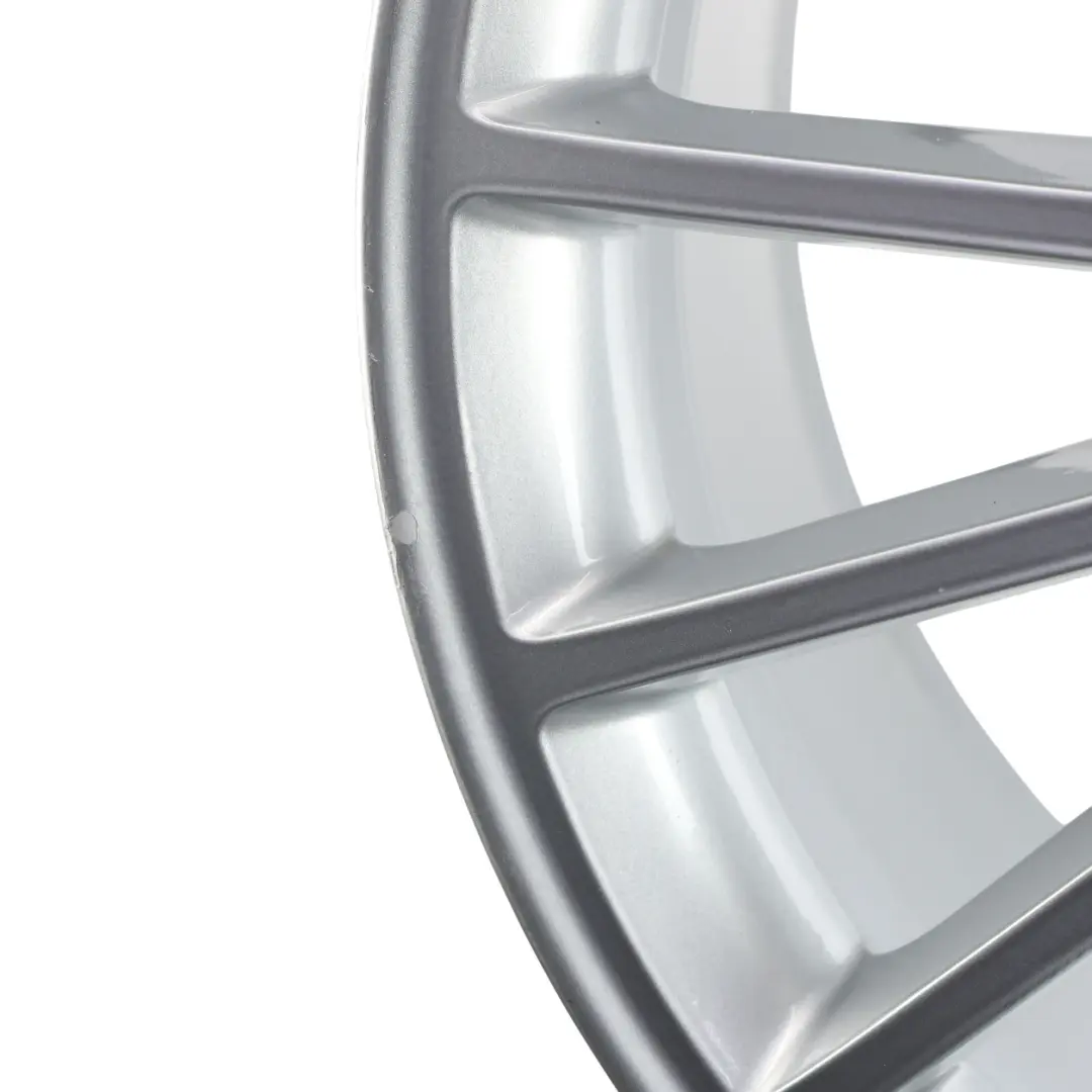 Silberne Alufelge 18" 8.5J ET:30 für Mercedes SLK R171 AMG mit Teilenummer A1714011902 Mercedes SLK R171 AMG Silberne Alufelge 18" 8.5J ET:30 - SKU A1714011902-4 - Teilenummer A1714011902