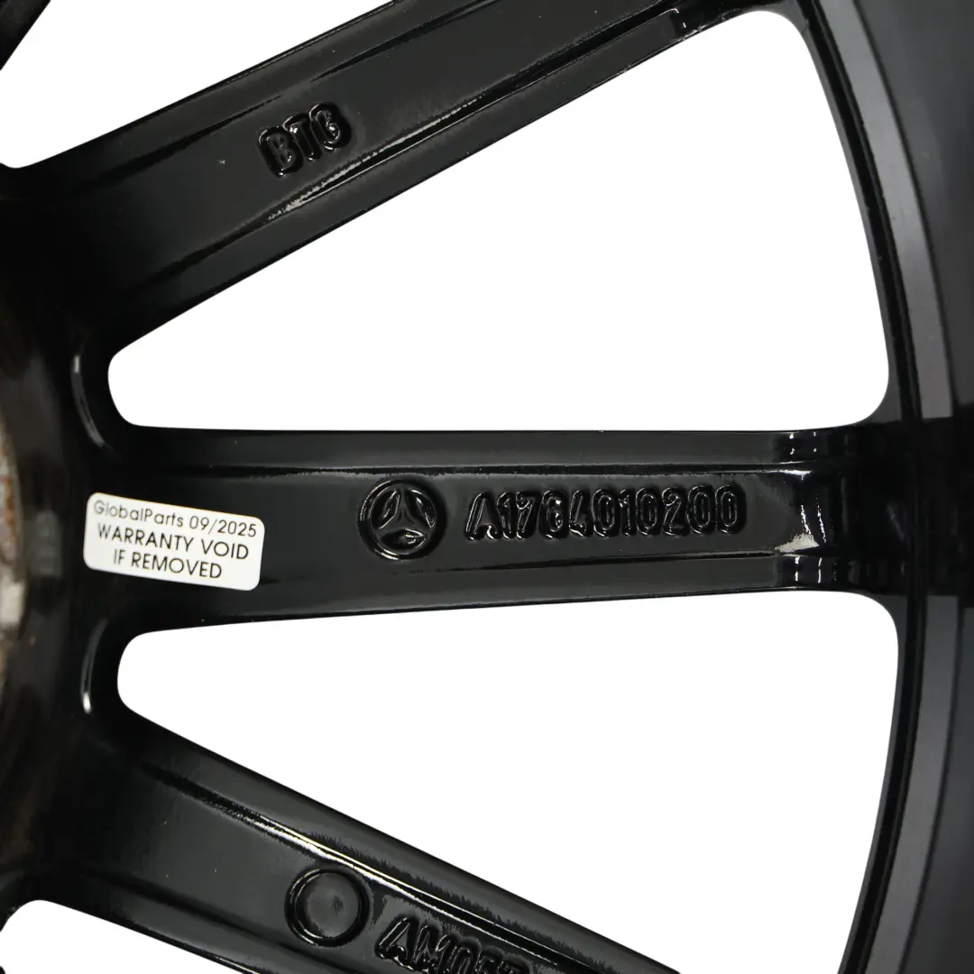 Schwarz Felge 18" ET:52 7.5J für Mercedes W176 W246 AMG mit Teilenummer A1764010200 Mercedes W176 W246 AMG Schwarz Felge 18" ET:52 7.5J - SKU A1764010200-6 - Teilenummer A1764010200