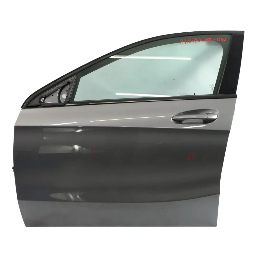 Drzwi Przednie Lewe Mountain Grey Szary Metalik - 787 do Mercedes W176 o numerze A1767200105 Mercedes W176 Drzwi Przednie Lewe Mountain Grey Szary Metalik - 787 - SKU A1767200105-MG2 - Numer Części A1767200105