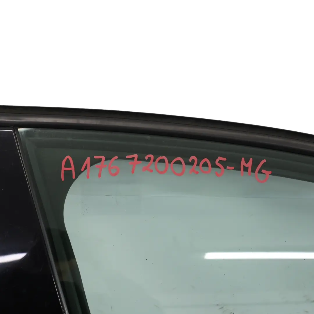 Porta anteriore destra Mountain Grey Metallic - 787 per Mercedes W176 con numero di parte A1767200105 Mercedes W176 Porta anteriore destra Mountain Grey Metallic - 787 - SKU A1767200205-MG - Numero di parte A1767200105