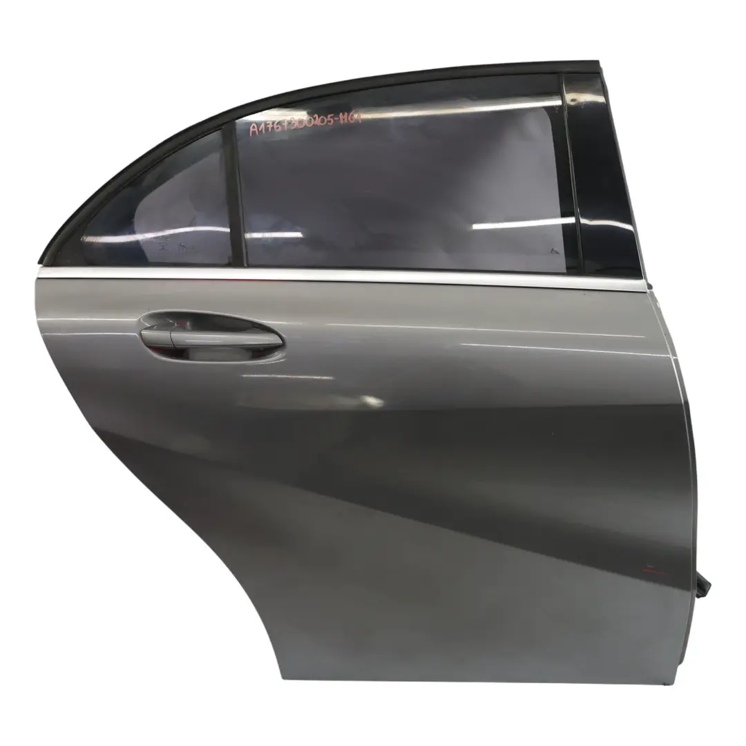 Tür hinten rechts Mountain Grey Grau Metallic - 787 für Mercedes W176 mit Teilenummer A1767300205 Mercedes W176 Tür hinten rechts Mountain Grey Grau Metallic - 787 - SKU A1767300205-MG1 - Teilenummer A1767300205